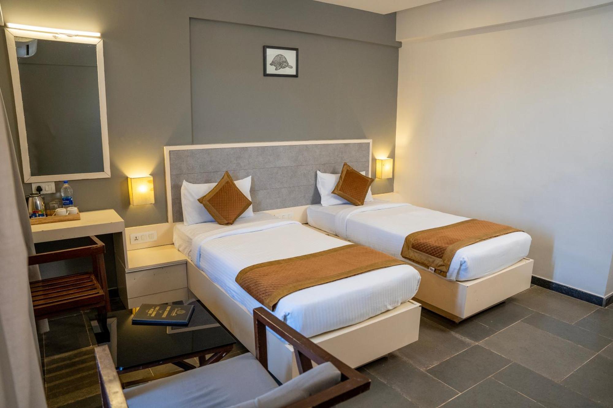 Hotel Dwarawata Dharwad Exterior foto